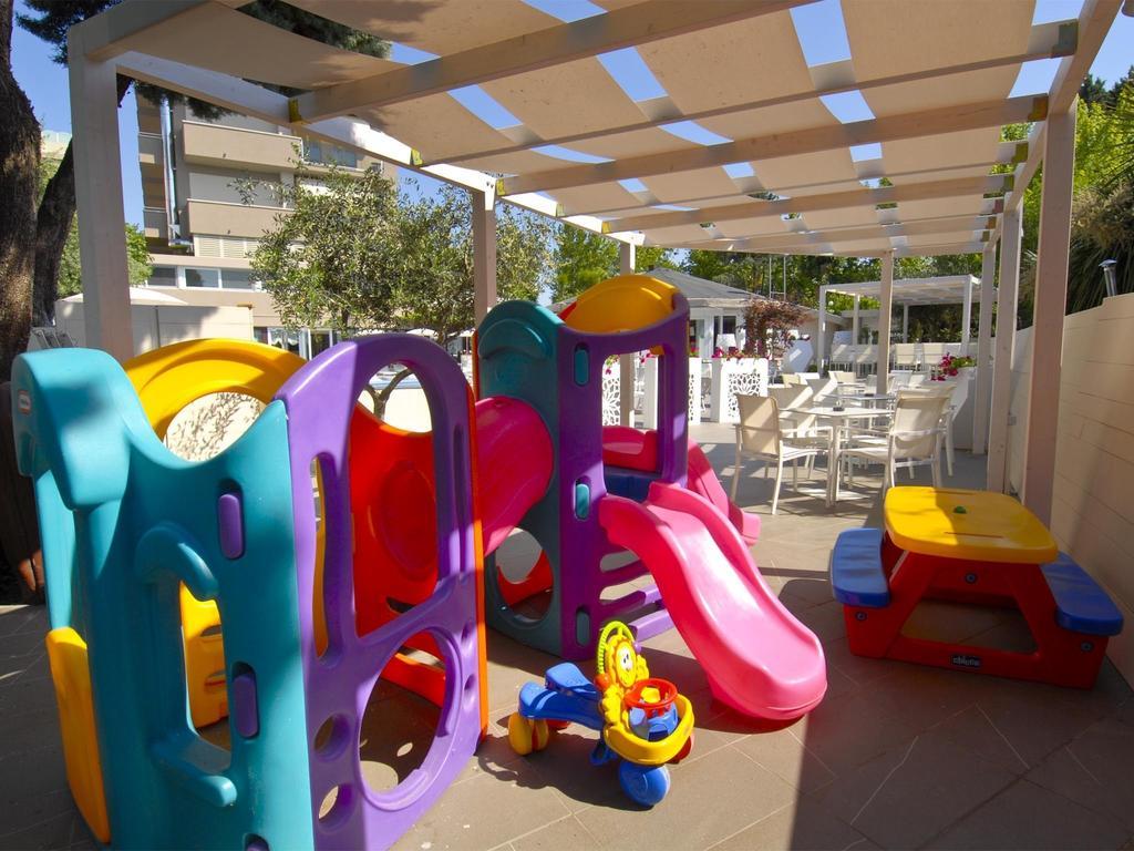 Hotel Pacific Cattolica Luaran gambar
