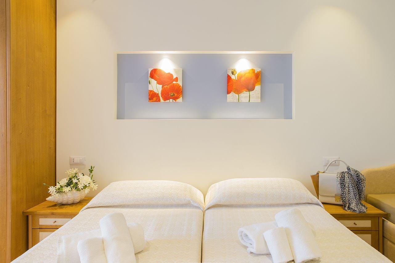 Hotel Pacific Cattolica Luaran gambar