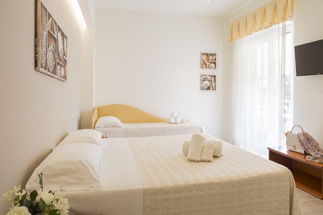 Hotel Pacific Cattolica Luaran gambar