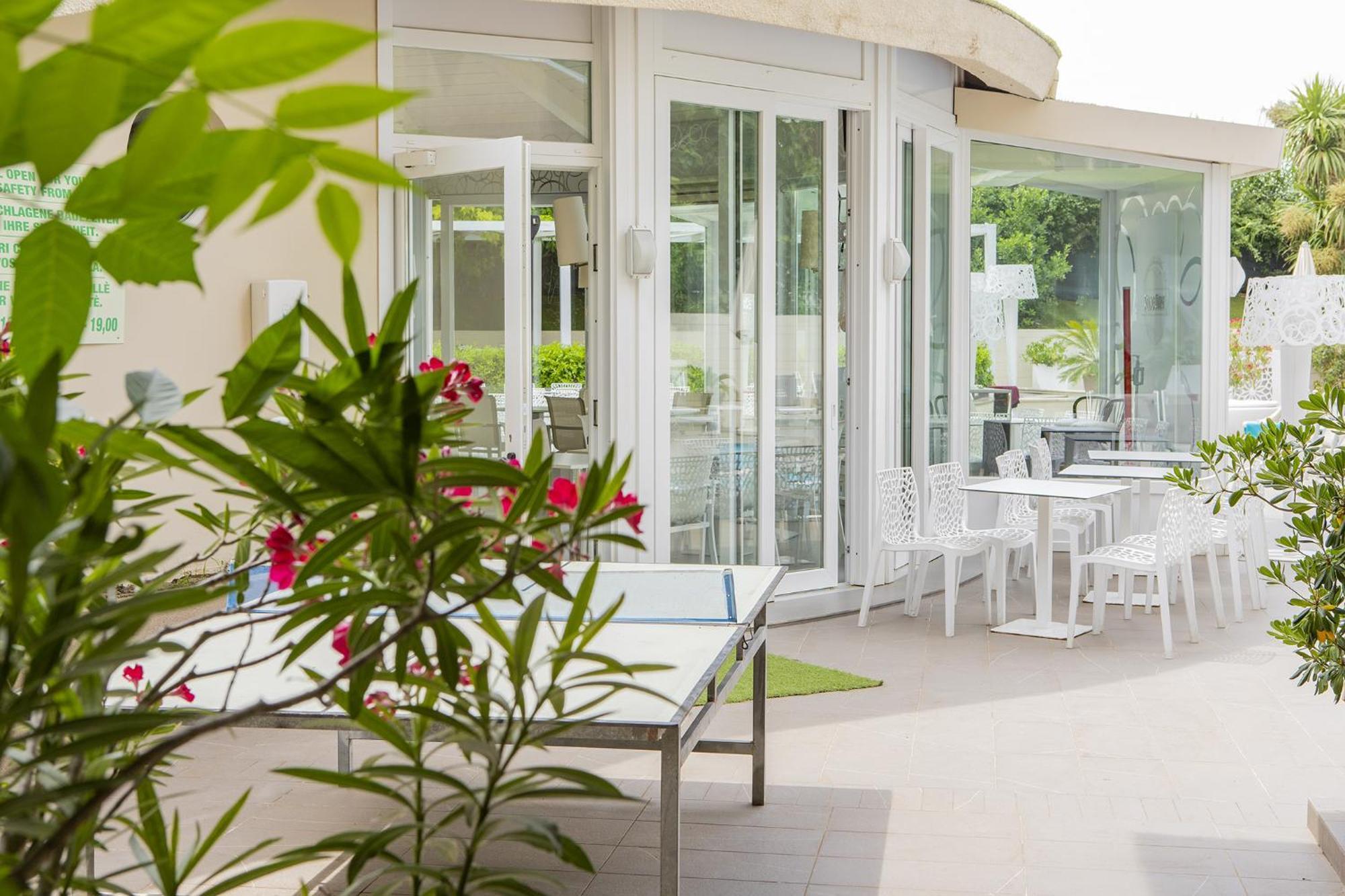 Hotel Pacific Cattolica Luaran gambar