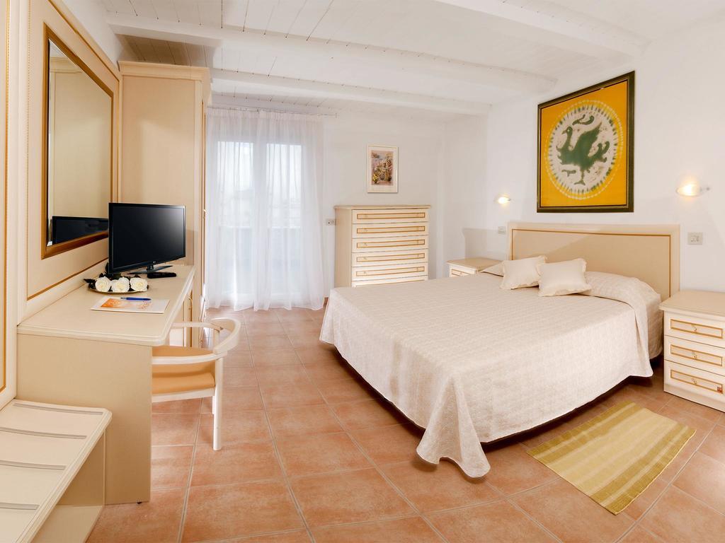 Hotel Pacific Cattolica Luaran gambar