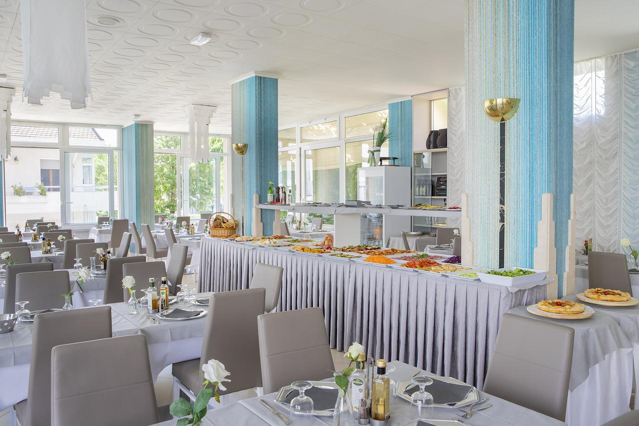 Hotel Pacific Cattolica Luaran gambar