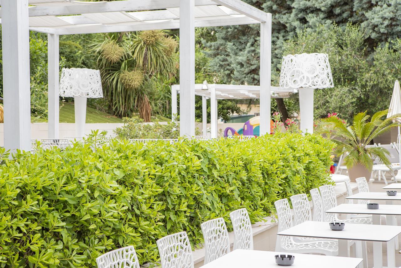 Hotel Pacific Cattolica Luaran gambar